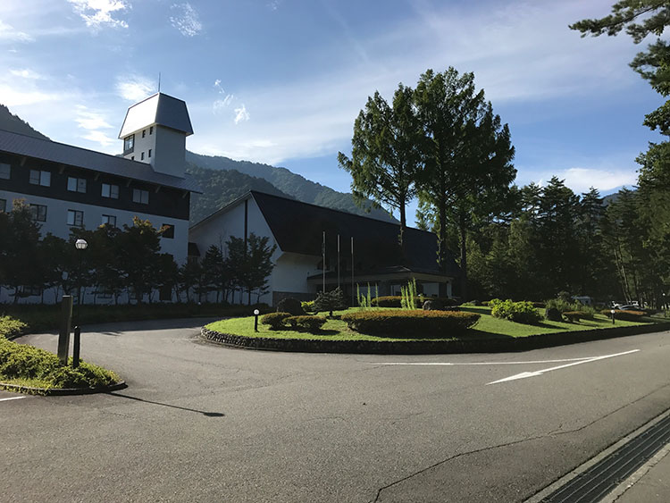 日向山高原バス停近辺