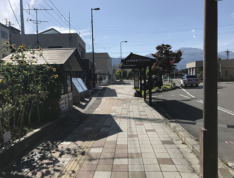信濃大町駅前